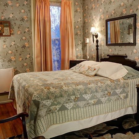 Barrister'S Bed & Breakfast Сенека Фолс Екстериор снимка