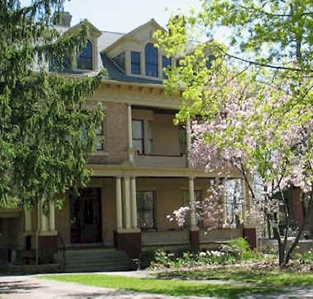Barrister'S Bed & Breakfast Сенека Фолс Екстериор снимка