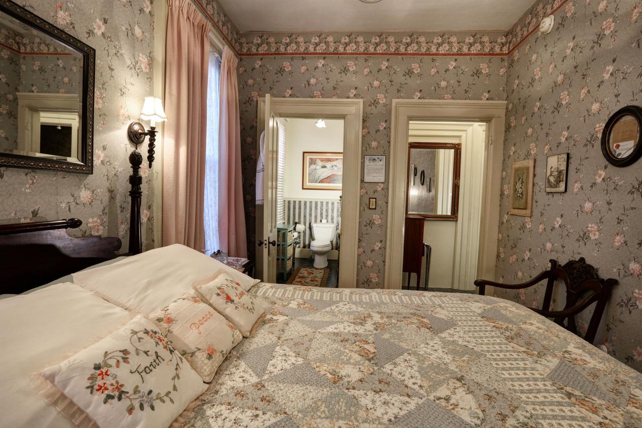 Barrister'S Bed & Breakfast Сенека Фолс Екстериор снимка