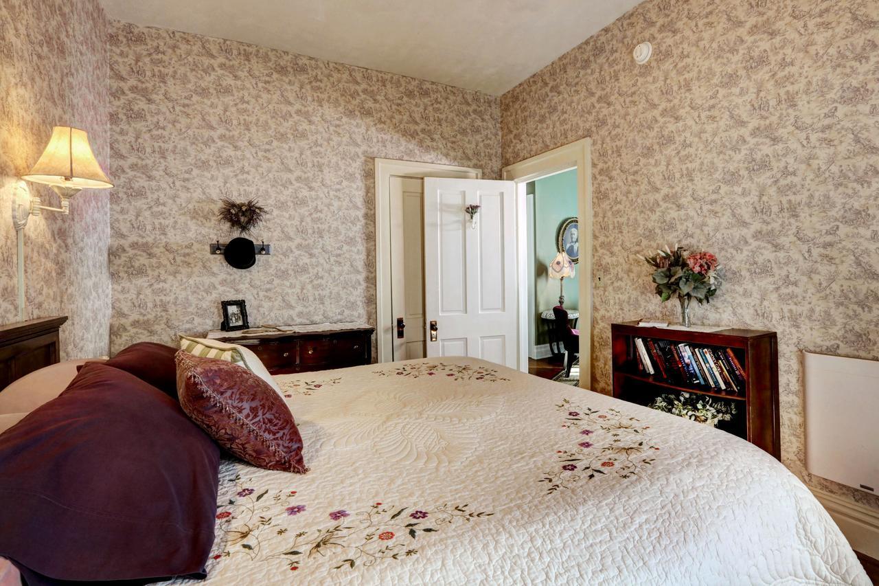 Barrister'S Bed & Breakfast Сенека Фолс Екстериор снимка
