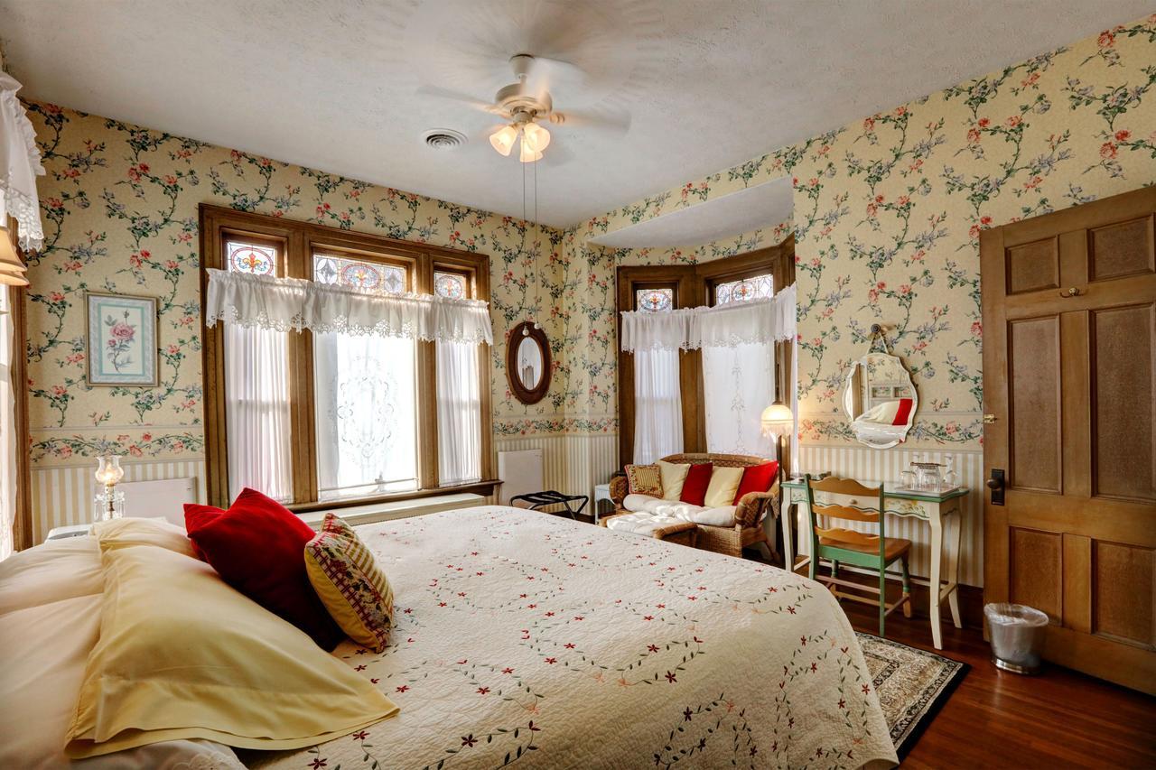 Barrister'S Bed & Breakfast Сенека Фолс Екстериор снимка